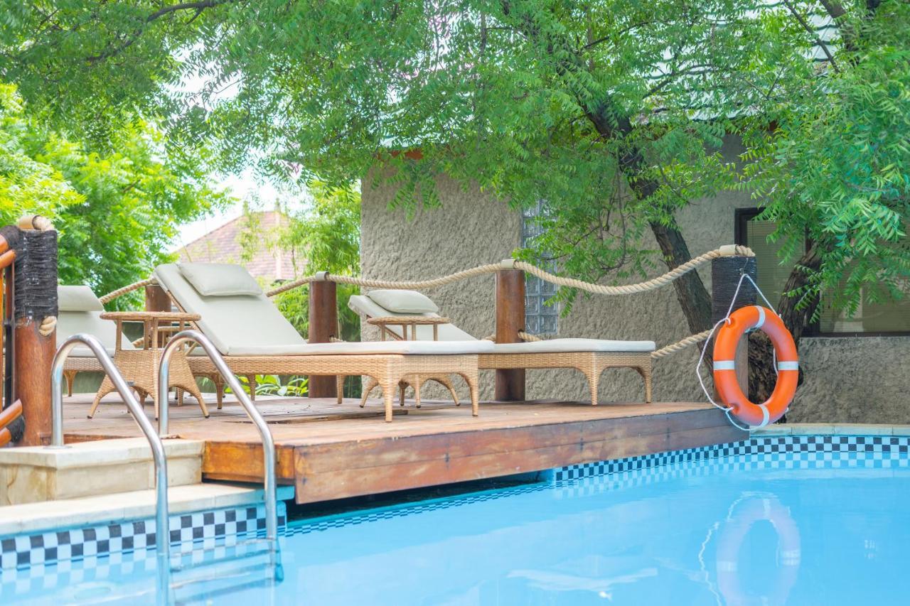 קובו Lunar Dive Resort: Bamboo Villas מראה חיצוני תמונה